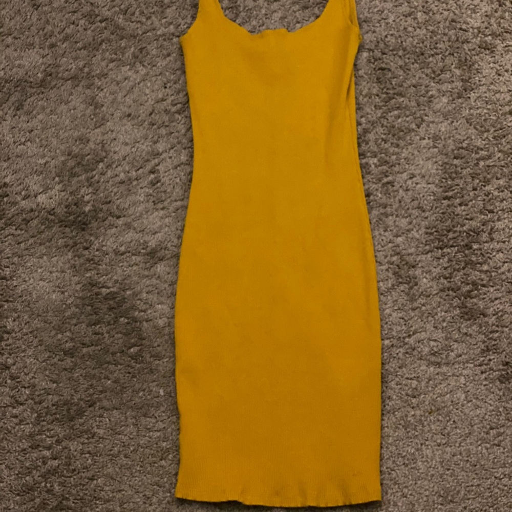 Dress - Picture 2 of 2